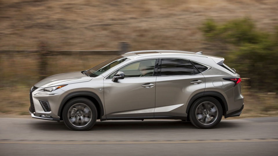 Chủ xe Lexus NX 300 không cần sốt ruột với phiên bản nâng cấp 2021 - 13 Chủ xe Lexus NX 300 không cần sốt ruột với phiên bản nâng cấp 2021 - 13