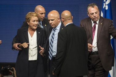 Xả súng khi một tân thủ hiến Canada phát biểu