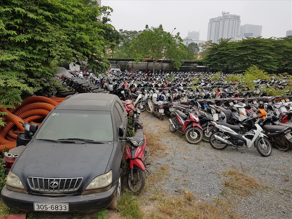 Từ 1/5, ngoài nộp phạt, người vi phạm đặt tiền bảo lãnh để tự... trông xe - 1 Từ 1/5, ngoài nộp phạt, người vi phạm đặt tiền bảo lãnh để tự... trông xe - 1