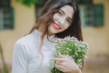 Á quân Giọng hát Việt 2017 ra MV tặng học sinh cuối cấp