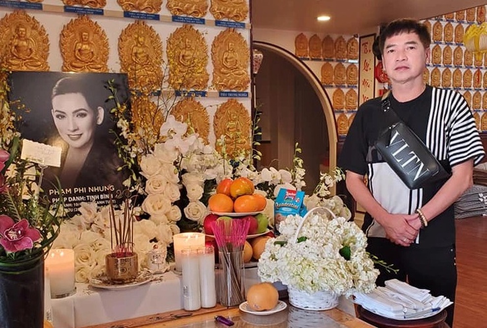 Đồng nghiệp chia buồn cùng gia đình ca sĩ Phi Nhung tại Mỹ - 4 Đồng nghiệp chia buồn cùng gia đình ca sĩ Phi Nhung tại Mỹ - 4