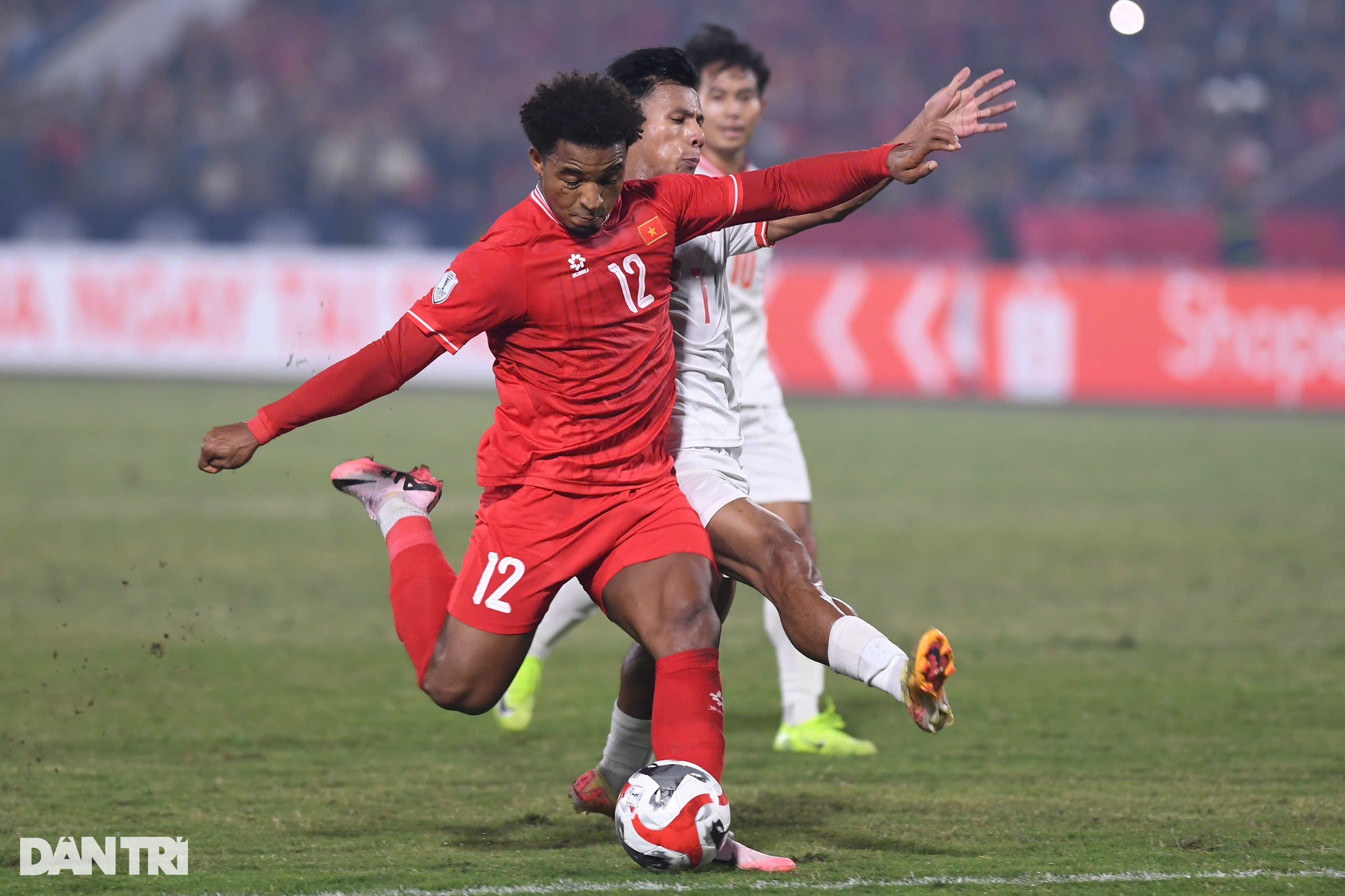Tuyển Việt Nam vào bán kết AFF Cup: Liều thuốc giảm đau, nỗi lo nhức nhối - 1 Tuyển Việt Nam vào bán kết AFF Cup: Liều thuốc giảm đau, nỗi lo nhức nhối - 1