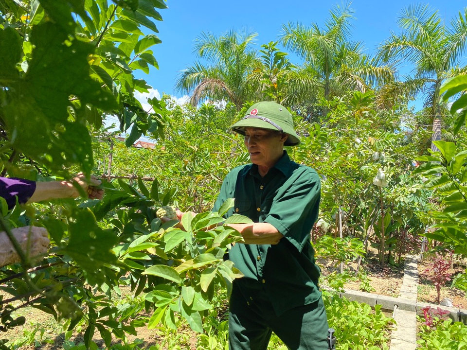 Thương binh hạng 1/4 làm giàu từ nuôi cá, thu lãi 100 triệu đồng/năm - 6 Thương binh hạng 1/4 làm giàu từ nuôi cá, thu lãi 100 triệu đồng/năm - 6