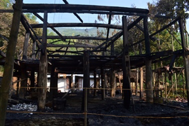 Cháy rụi nhà Lang hàng trăm tuổi cùng nhiều hiện vật lịch sử