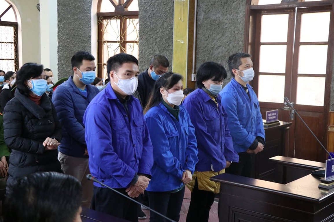 Vụ sai phạm đấu thầu ở Sở Y tế Sơn La: Hai cựu lãnh đạo sở lĩnh án - 1 Vụ sai phạm đấu thầu ở Sở Y tế Sơn La: Hai cựu lãnh đạo sở lĩnh án - 1