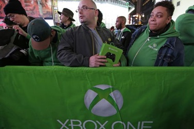 Lợi nhuận Microsoft vượt kế hoạch, vẫn chưa tìm được CEO