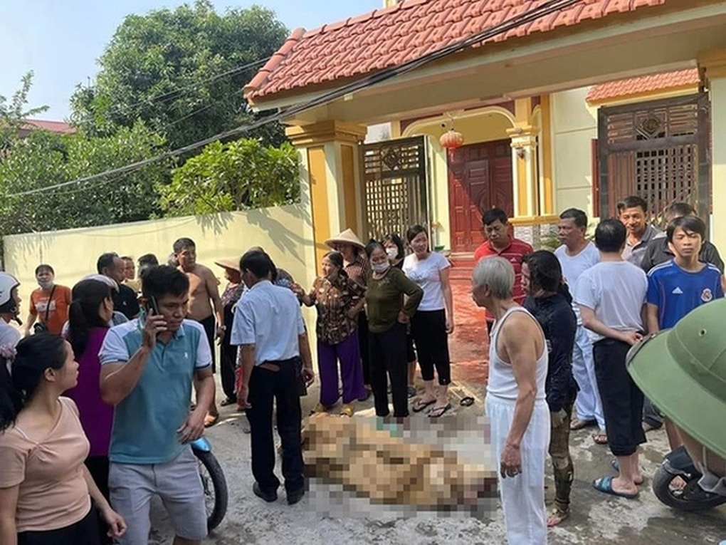 Từ vụ 3 con gái đốt nhà mẹ: Vì đâu mái ấm gia đình thành nơi chiến trường? - 1 Từ vụ 3 con gái đốt nhà mẹ: Vì đâu mái ấm gia đình thành nơi chiến trường? - 1