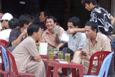 “Bia cỏ”: 30% số khách nhậu bị đe dọa sức khỏe
