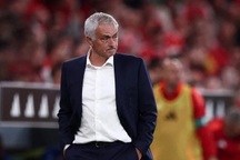 HLV Mourinho tuyên bố bất ngờ về mức lương ở CLB mới