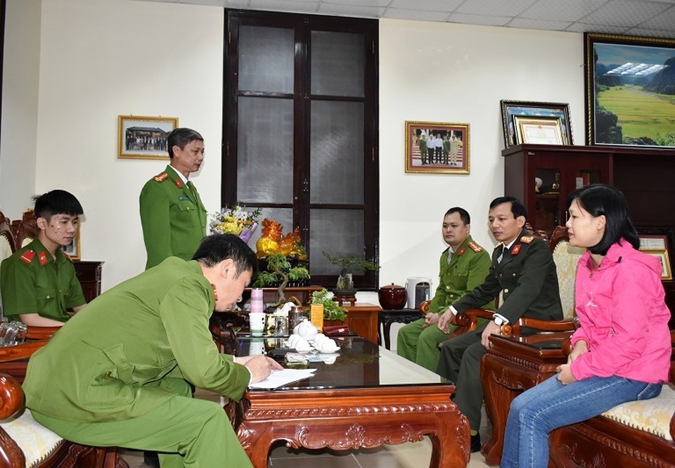 Chủ nhà hàng trả lại hơn 200 triệu đồng cho vị khách đãng trí - 3