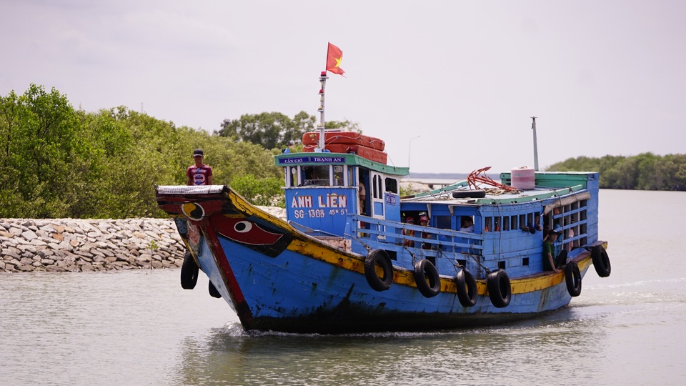 Chiến sĩ biên phòng mở lớp dạy nghề cho dân nghèo xã đảo - 2 Chiến sĩ biên phòng mở lớp dạy nghề cho dân nghèo xã đảo - 2