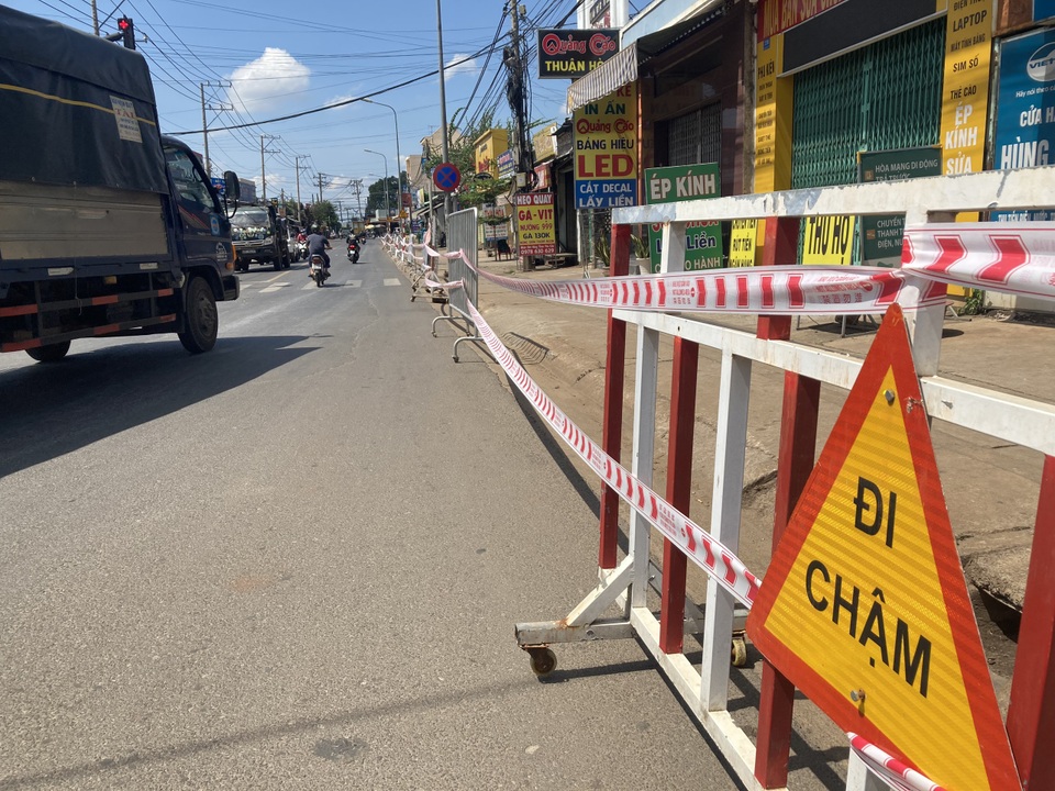 2 học sinh là F2 của ca 2999, TP Long Khánh phong tỏa 1 dãy nhà - 7 2 học sinh là F2 của ca 2999, TP Long Khánh phong tỏa 1 dãy nhà - 7