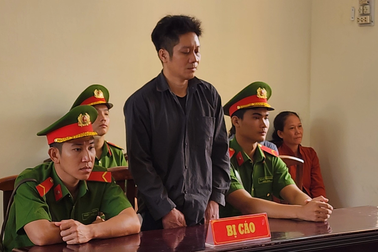 Chém chết 2 bạn nhậu vì tranh chức "đại ca xóm"