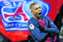 Kylian Mbappe bất ngờ "quay xe", mang tin cực vui cho PSG