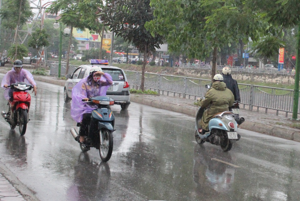 Chọn máy sấy hay tủ sấy trong những ngày mưa ẩm? - 1 Chọn máy sấy hay tủ sấy trong những ngày mưa ẩm? - 1