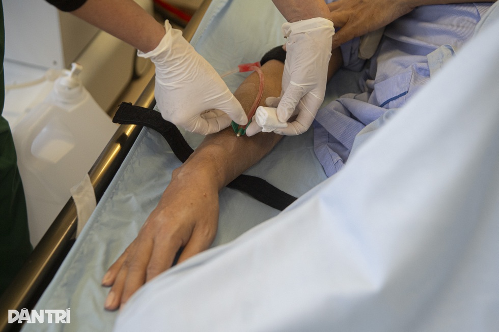 Bóng hồng trong phòng bệnh thế kỷ - 4