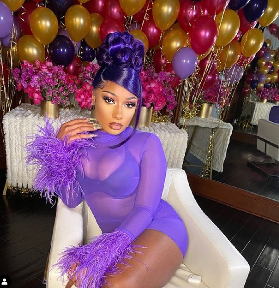 Megan Thee Stallion bốc lửa trong loạt ảnh mới - 7 Megan Thee Stallion bốc lửa trong loạt ảnh mới - 7