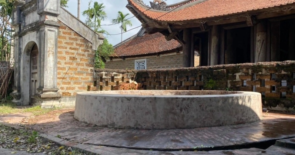 Xử phạt đoàn phim tô trát, làm mới giếng cổ để đóng hài Tết - 2 Xử phạt đoàn phim tô trát, làm mới giếng cổ để đóng hài Tết - 2