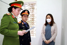 Vụ 3 cán bộ hải quan bị bắt: "Làm luật" hơn 5.000 lượt xe