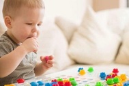 Làm sao bảo vệ trẻ khỏi nguy cơ hóc dị vật?