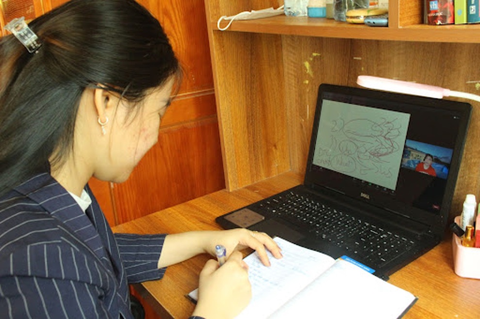 Học thêm online mọc như nấm: Phụ huynh cần tỉnh táo, cẩn trọng! - 1 Học thêm online mọc như nấm: Phụ huynh cần tỉnh táo, cẩn trọng! - 1