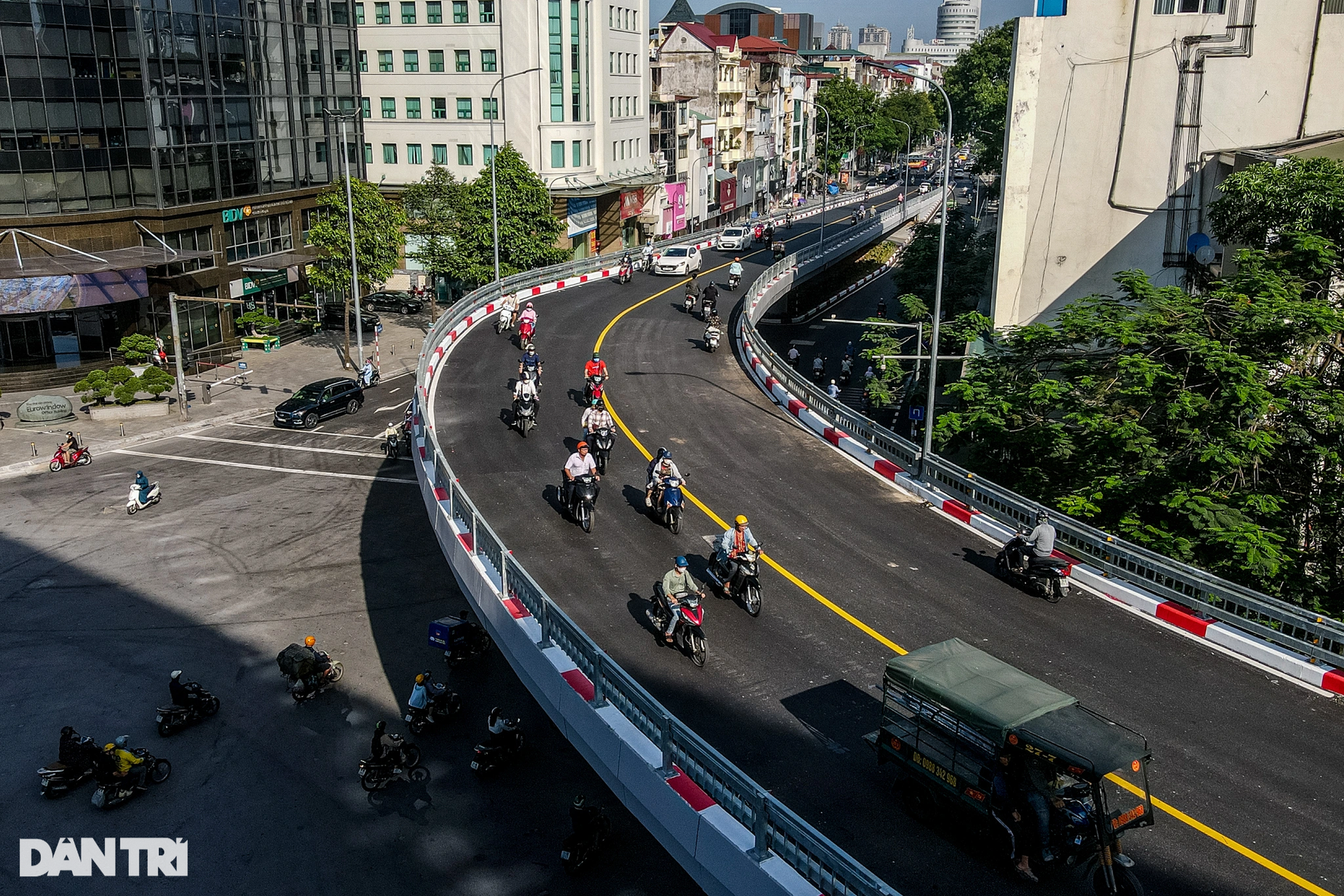 Cầu vượt chữ C trị giá 150 tỷ đồng có bị ùn tắc trong giờ cao điểm? - 10 Cầu vượt chữ C trị giá 150 tỷ đồng có bị ùn tắc trong giờ cao điểm? - 10