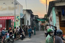 Ngồi ăn cơm cùng con trong phòng trọ ở Bình Dương, vợ bị chồng đâm tử vong