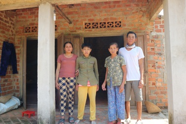 Xót thương 4 phận đời bất hạnh trong "gia đình trời hành"