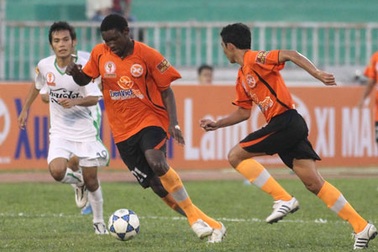 “Thiếu gia” Sài Gòn XT thắng đậm ngày khai mạc