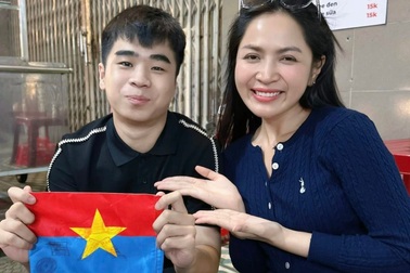 Chân dung "phù thủy remix" 20 tuổi đứng sau sự bùng nổ của hit 6 tỷ view