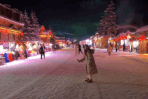 Khách Việt chịu cái lạnh tê tái -30 độ C để hất nước sôi nóng lên trời