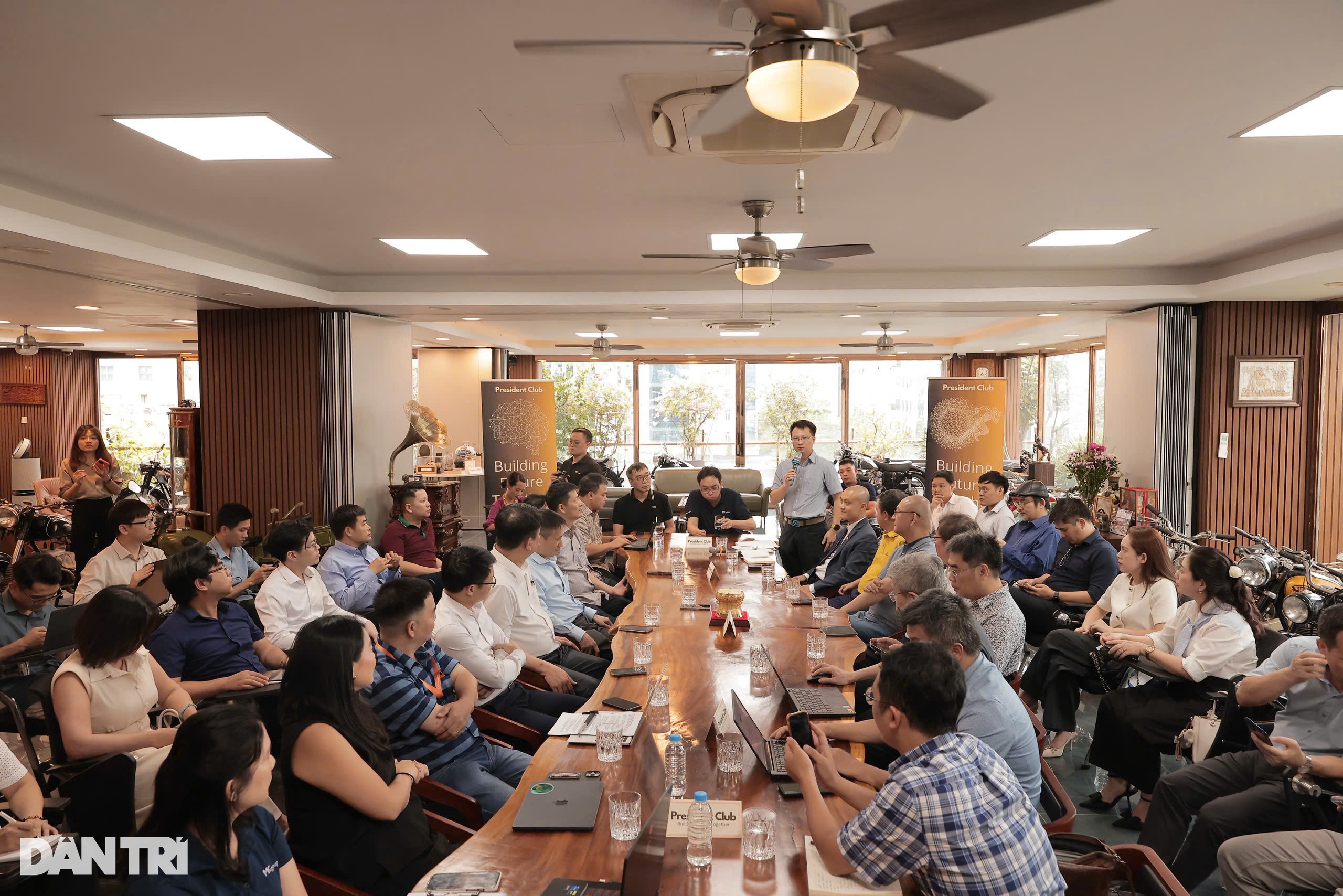 100 năm cơ học lượng tử: Những con người thay đổi thế giới - 6 100 năm cơ học lượng tử: Những con người thay đổi thế giới - 6