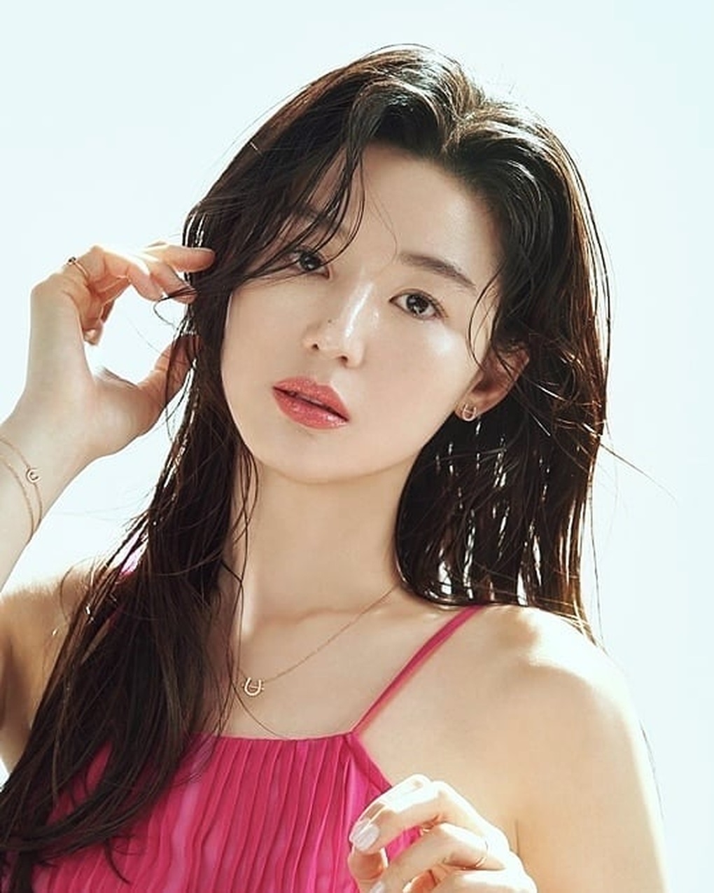 Mợ chảnh Jeon Ji Hyun và loạt sao kiếm tiền giỏi nhất Hàn Quốc - 4 Mợ chảnh Jeon Ji Hyun và loạt sao kiếm tiền giỏi nhất Hàn Quốc - 4