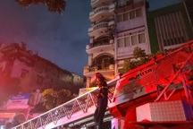 Cháy nhà hàng 7 tầng ở trung tâm TPHCM