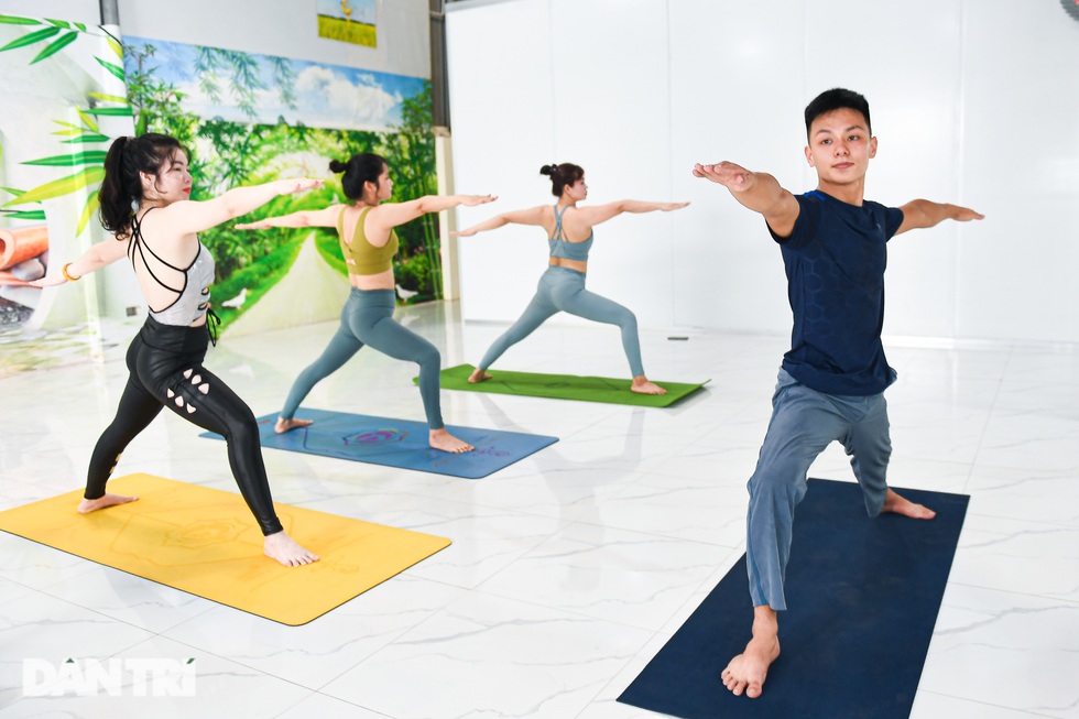 Kiện tướng yoga Việt từng bị nghi ngờ giới tính vì tập môn của phái nữ - 6 Kiện tướng yoga Việt từng bị nghi ngờ giới tính vì tập môn của phái nữ - 6