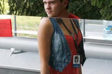 Những anh chàng khiến các nàng... "chạy mất dép"