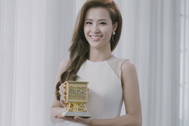 Đông Nhi nhận giải Nghệ sĩ châu Á xuất sắc nhất