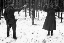 Điệp viên Liên Xô cười ngạo nghễ khi bị hành quyết ở Phần Lan năm 1942