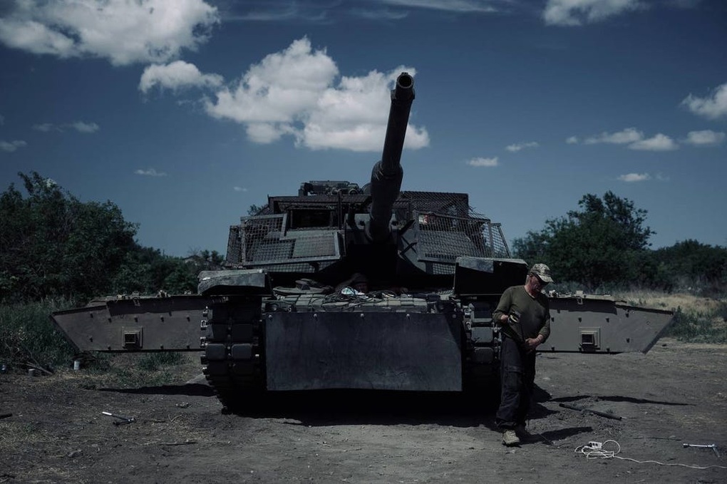 Ukraine gắn sát thủ vô hình lên Abrams sau khi mất 30% số xe tăng Mỹ cấp - 1 Ukraine gắn sát thủ vô hình lên Abrams sau khi mất 30% số xe tăng Mỹ cấp - 1