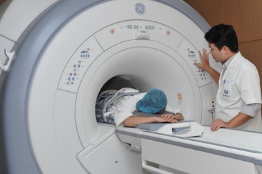 Ung thư phổi - nỗi lo hóa xạ trị và giải pháp