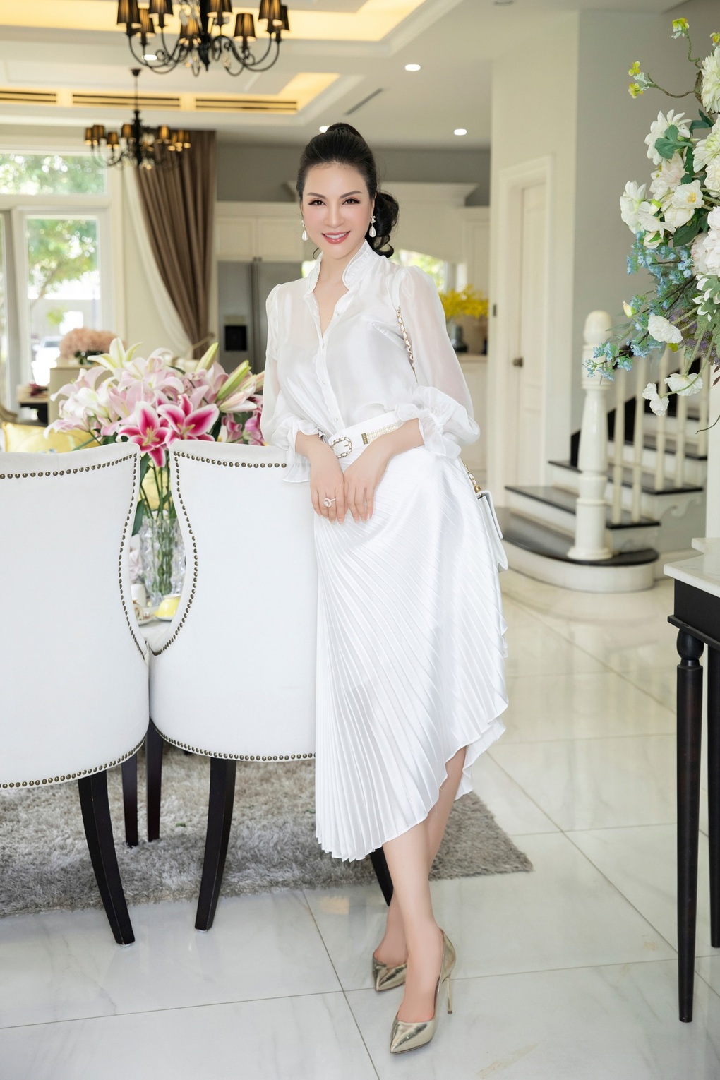 Nữ hoàng ảnh lịch Thanh Mai tiết lộ bí quyết giữ vòng eo 58cm ở tuổi U50 - 3 Nữ hoàng ảnh lịch Thanh Mai tiết lộ bí quyết giữ vòng eo 58cm ở tuổi U50 - 3
