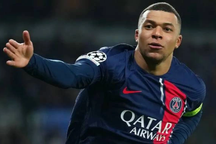 PSG bị tố cáo quỵt tiền, Mbappe quyết đòi nợ tới cùng