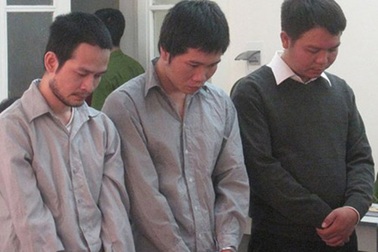 Cán bộ ngân hàng “rút ruột” hơn chục tỷ đồng để chơi bạc