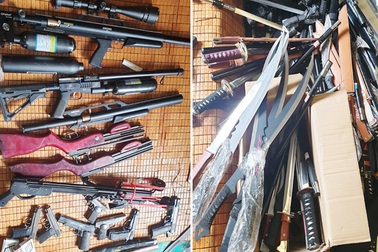 Lào Cai thu giữ hàng trăm vũ khí thô sơ và công cụ hỗ trợ
