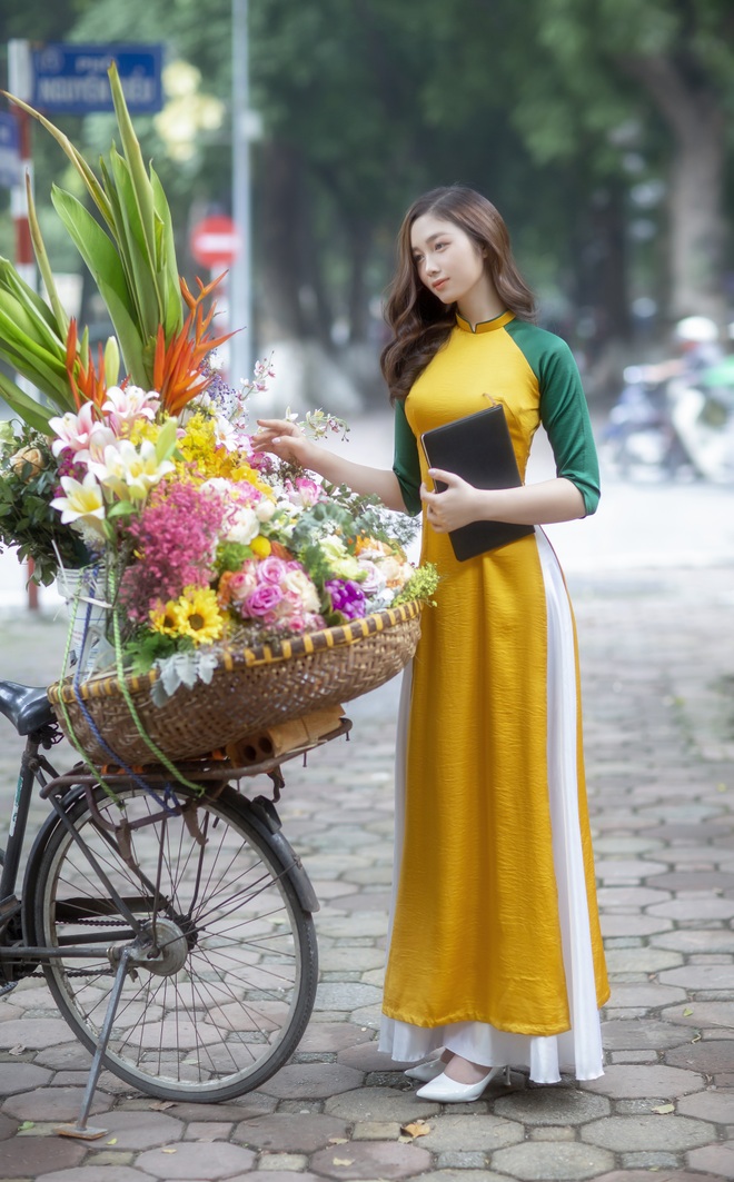 Hoa khôi 10X xinh đẹp, học giỏi gạt phăng định kiến chân dài não ngắn - 17 Hoa khôi 10X xinh đẹp, học giỏi gạt phăng định kiến chân dài não ngắn - 17