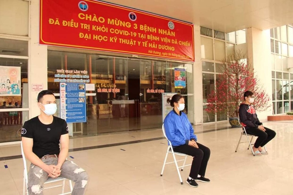 3 bệnh nhân đầu tiên ở tâm dịch Hải Dương được công bố khỏi bệnh - 1 3 bệnh nhân đầu tiên ở tâm dịch Hải Dương được công bố khỏi bệnh - 1