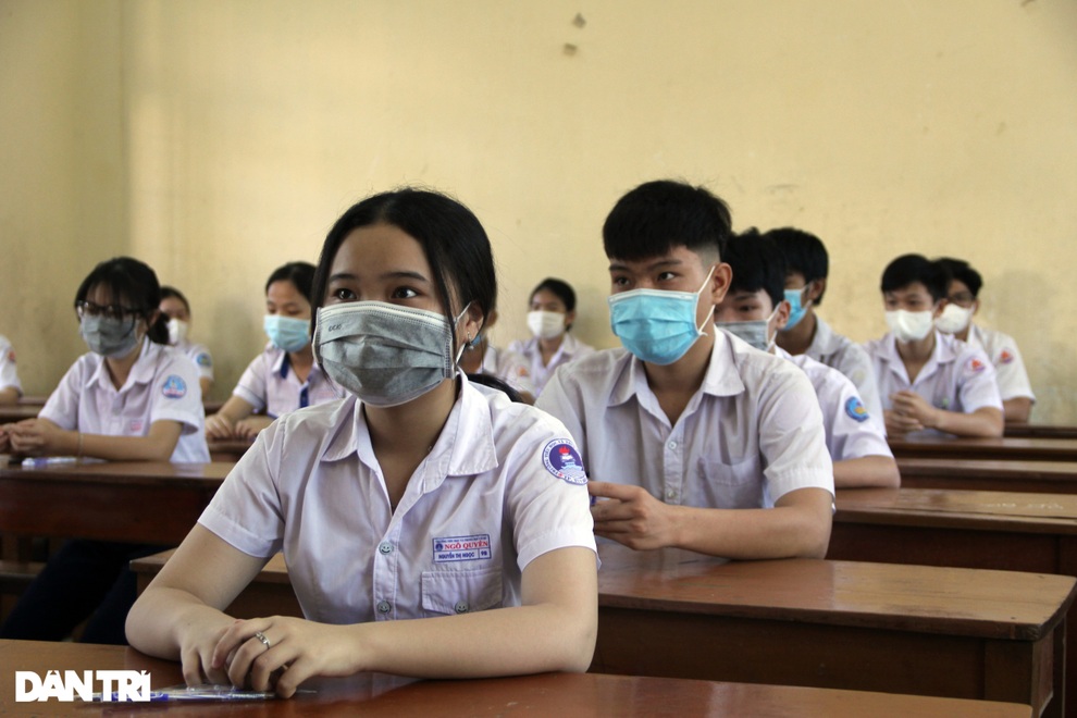 Trong cùng một tỉnh nhưng gần 50% thi tuyển, còn lại xét tuyển vào lớp 10 - 2 Trong cùng một tỉnh nhưng gần 50% thi tuyển, còn lại xét tuyển vào lớp 10 - 2