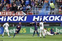 Eibar 3-0 Real Madrid: Cú sốc lớn với HLV Solari