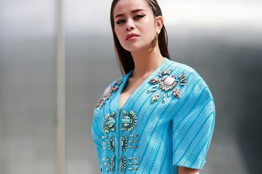 Hoa hậu Sella Trương nổi bật với với “gu” thời trang sành điệu tại Seoul