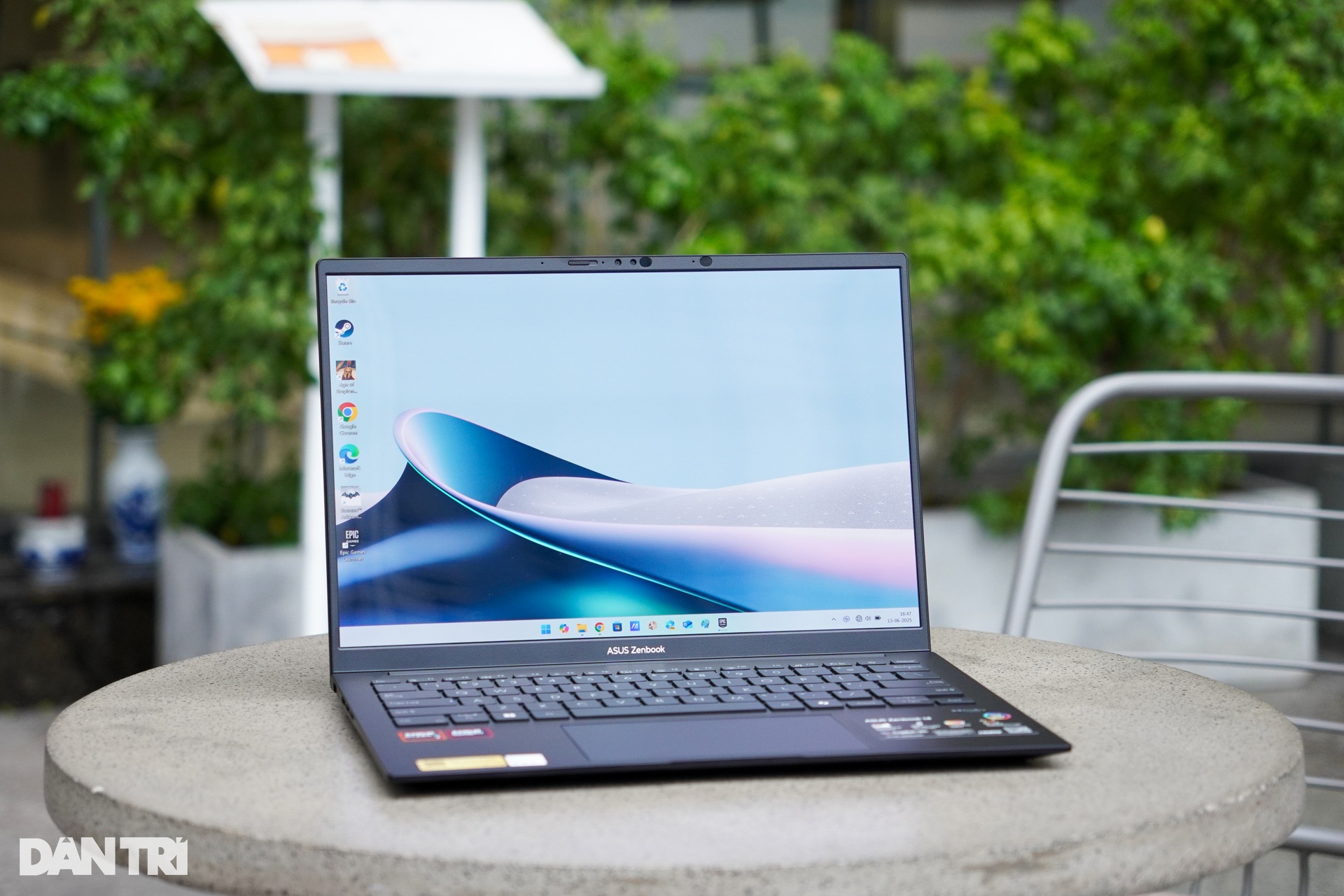 Đánh giá Asus Zenbook 14: Mỏng nhẹ, hiệu năng vừa phải - 22 Đánh giá Asus Zenbook 14: Mỏng nhẹ, hiệu năng vừa phải - 22